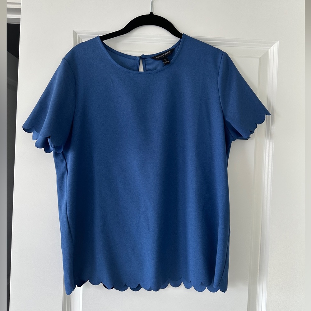 Banana Republic Scalloped Top Petite Small
